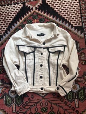 NWT Pastiche Cream Contrast-Trim Denim Jacket